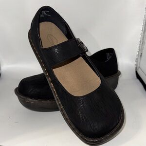 Savvy Black Mary Jane Women's Nursing Shoes 7.5